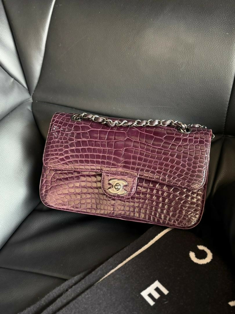 Chanel Medium Classic Flap – Exotic Alligator . Series 15 (2011)