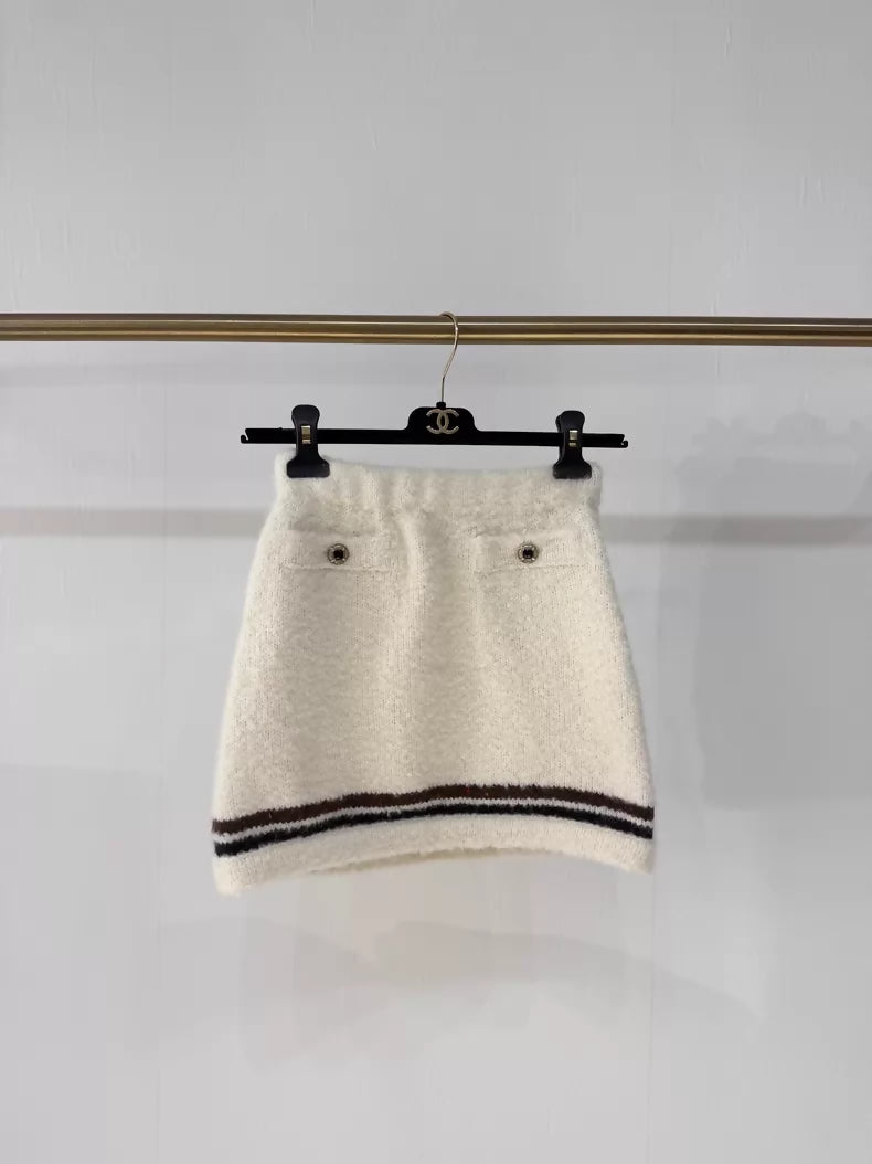Chanel 25N off-white Skirt