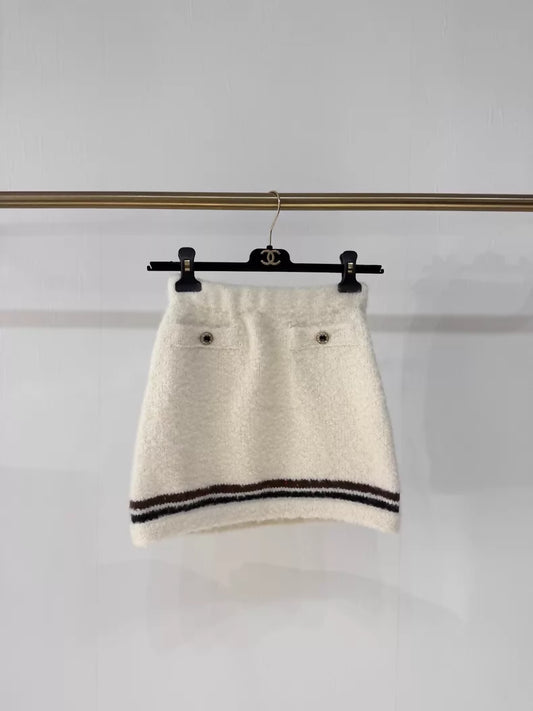 Chanel 25N off-white Skirt