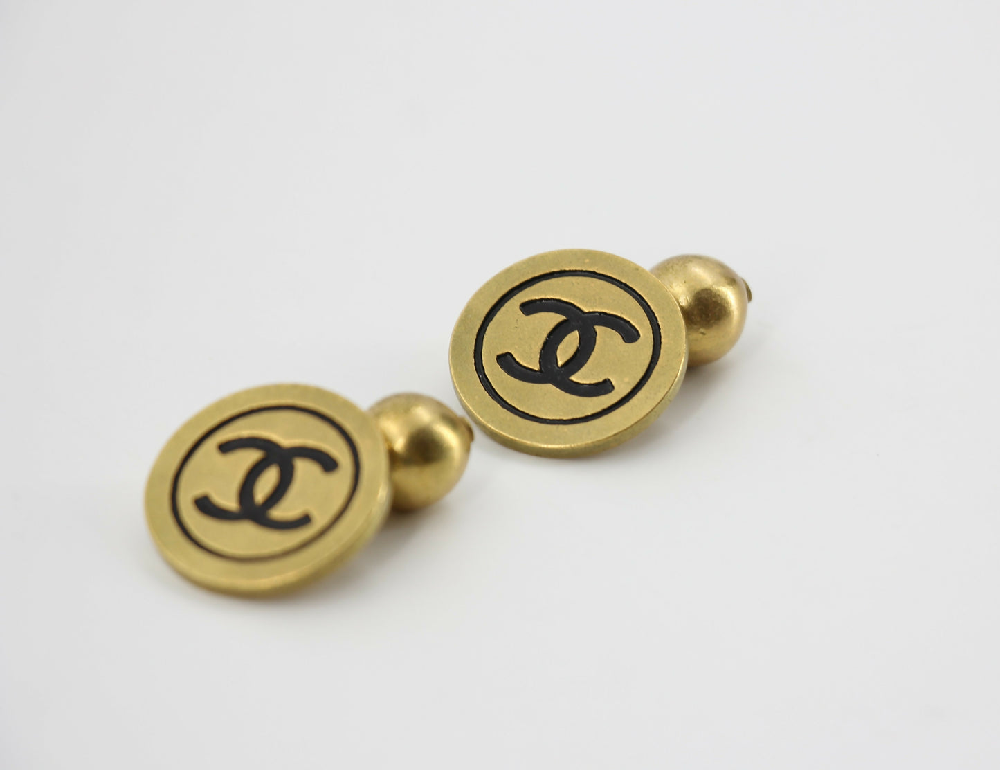 Chanel Vintage 94A Metal Black CC Round Gold Cufflinks/Buttons