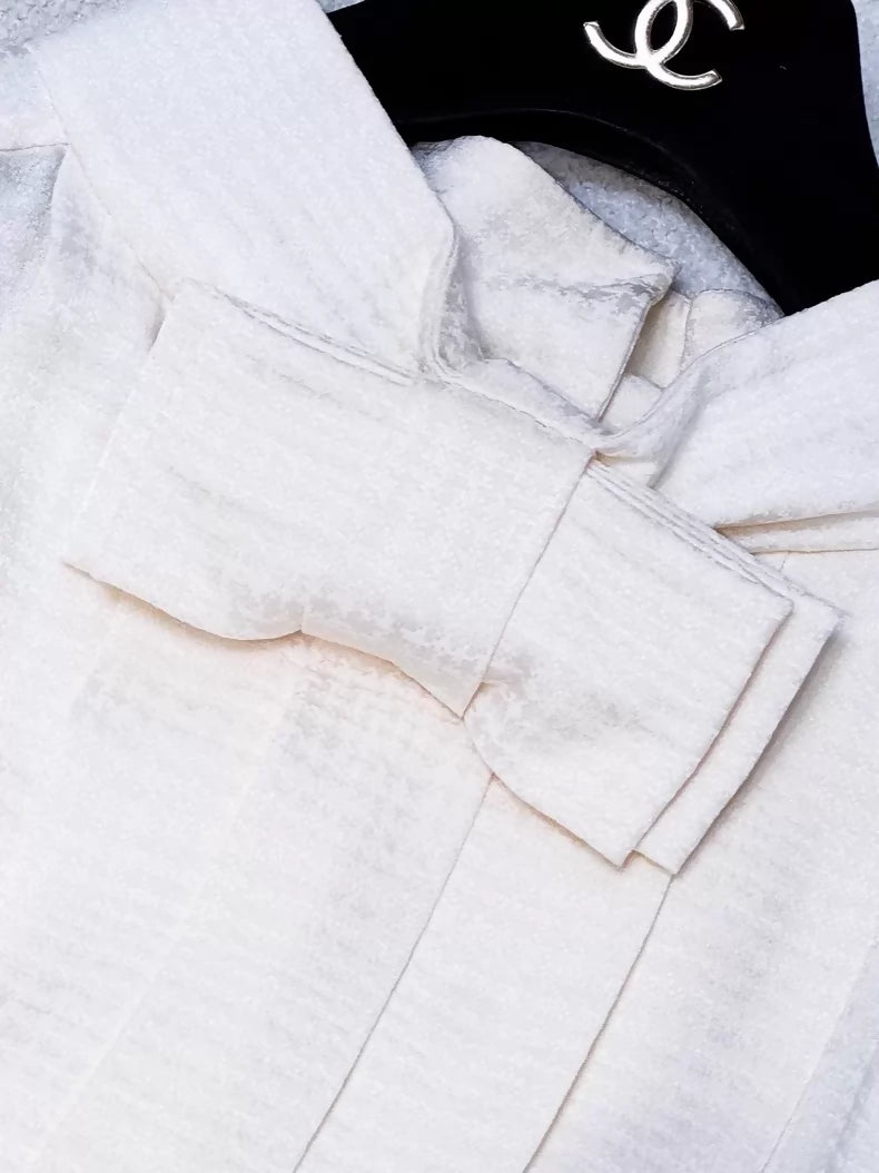 Chanel 13k off-white silk top