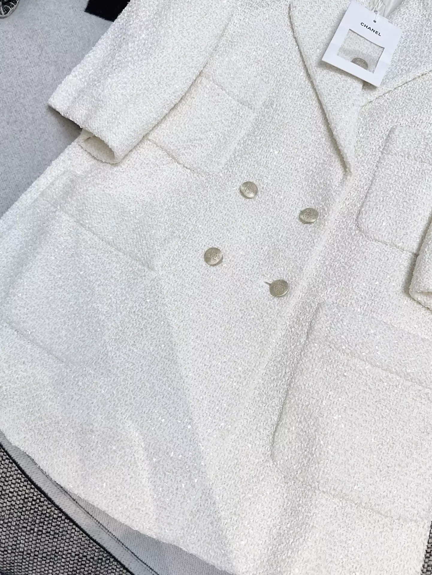 CHANEL 22S ecru tweed coat