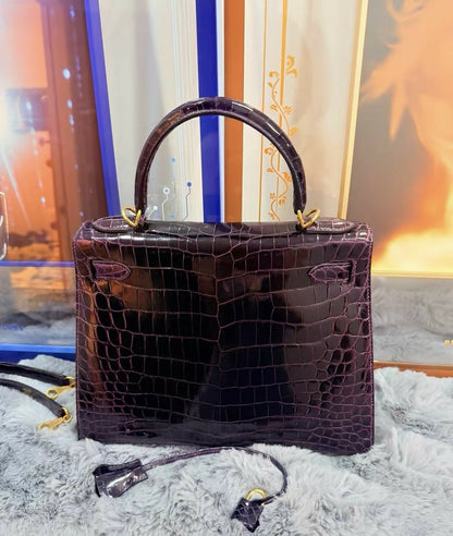 Hermès Kelly 28 Anémone / Raisin Shiny Niloticus Crocodile with Gold Hardware
