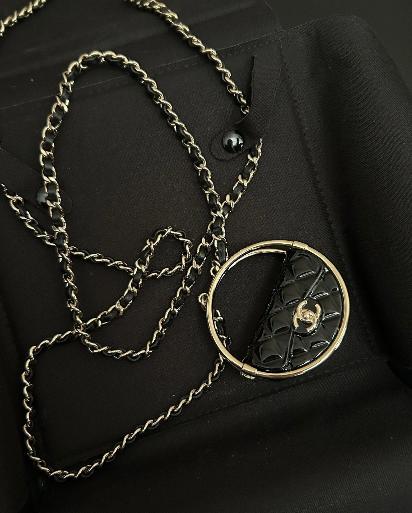 Chanel23c hula hoop long necklace