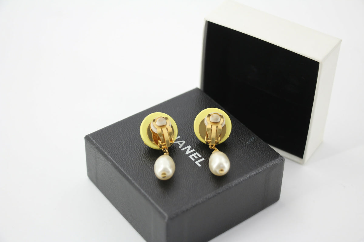 Chanel 96C Resin Dot Yellow Bean Imitation Pearl Dangle Clip-on Earrings