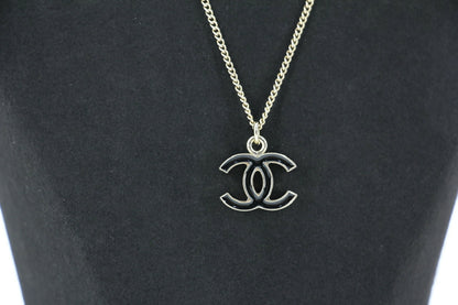 Chanel Vintage 06V Enamel Classic Black CC Light Gold Necklace