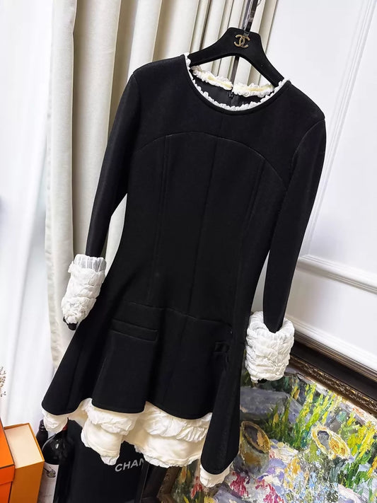 Chanel 2013 black and white long-sleeved dress
