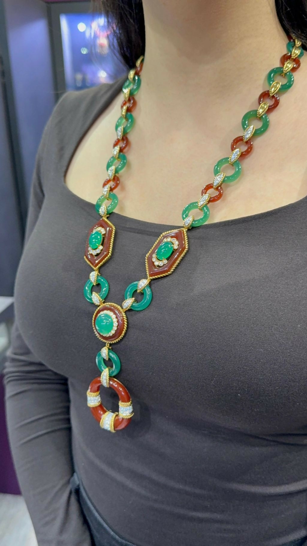 Van Cleef And Arpels Carnelian Chrysoprase Sautoir Necklace and Earrings Set