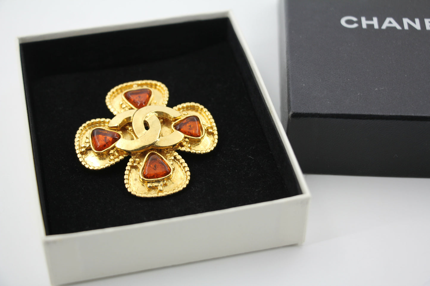 Chanel Vintage 96A Gripoix Orange Clover CC Brooch