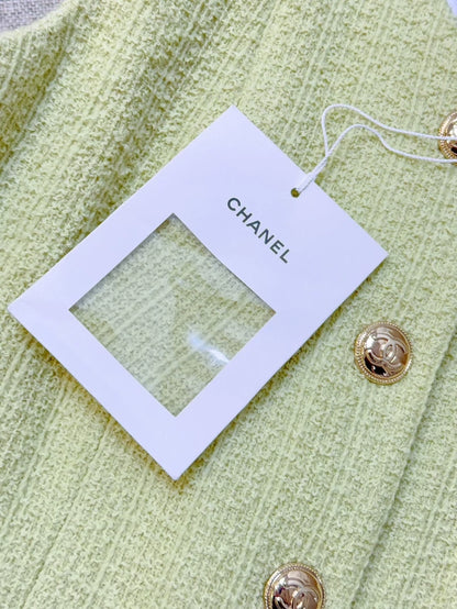 Chanel 20k Green tweed Vest