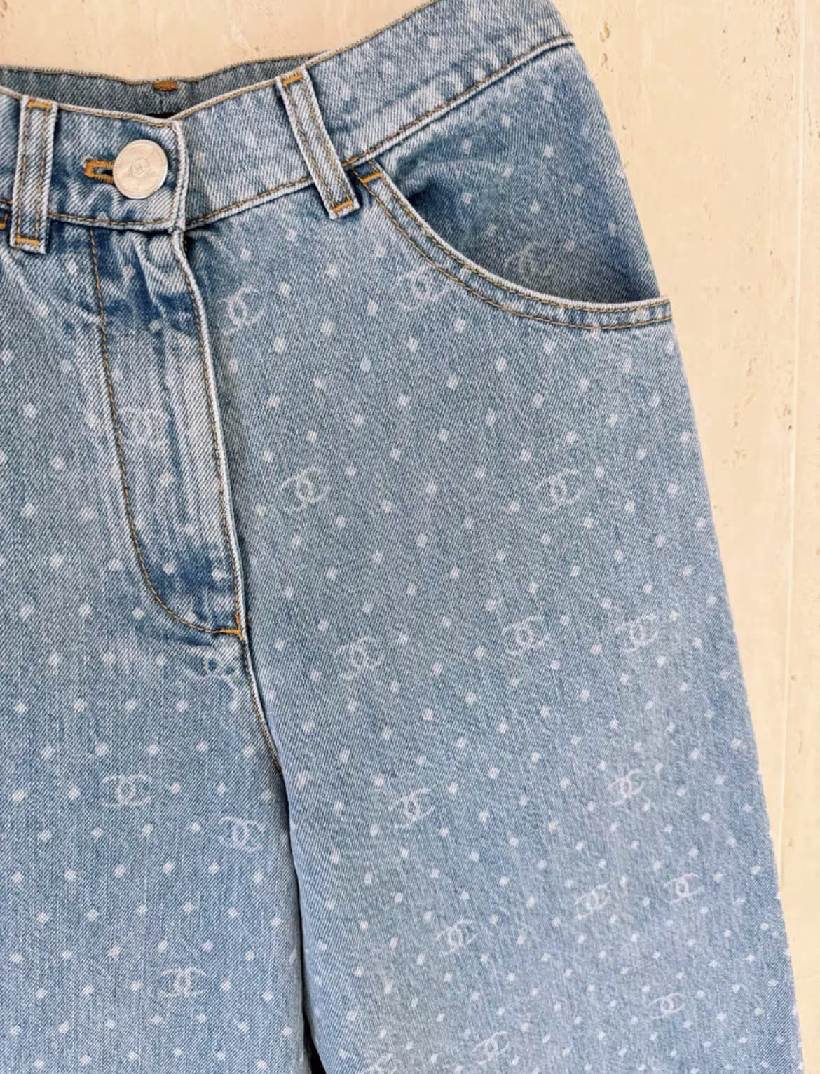 Chanel 23 trendy polka dots boyfriend denim size 34FR