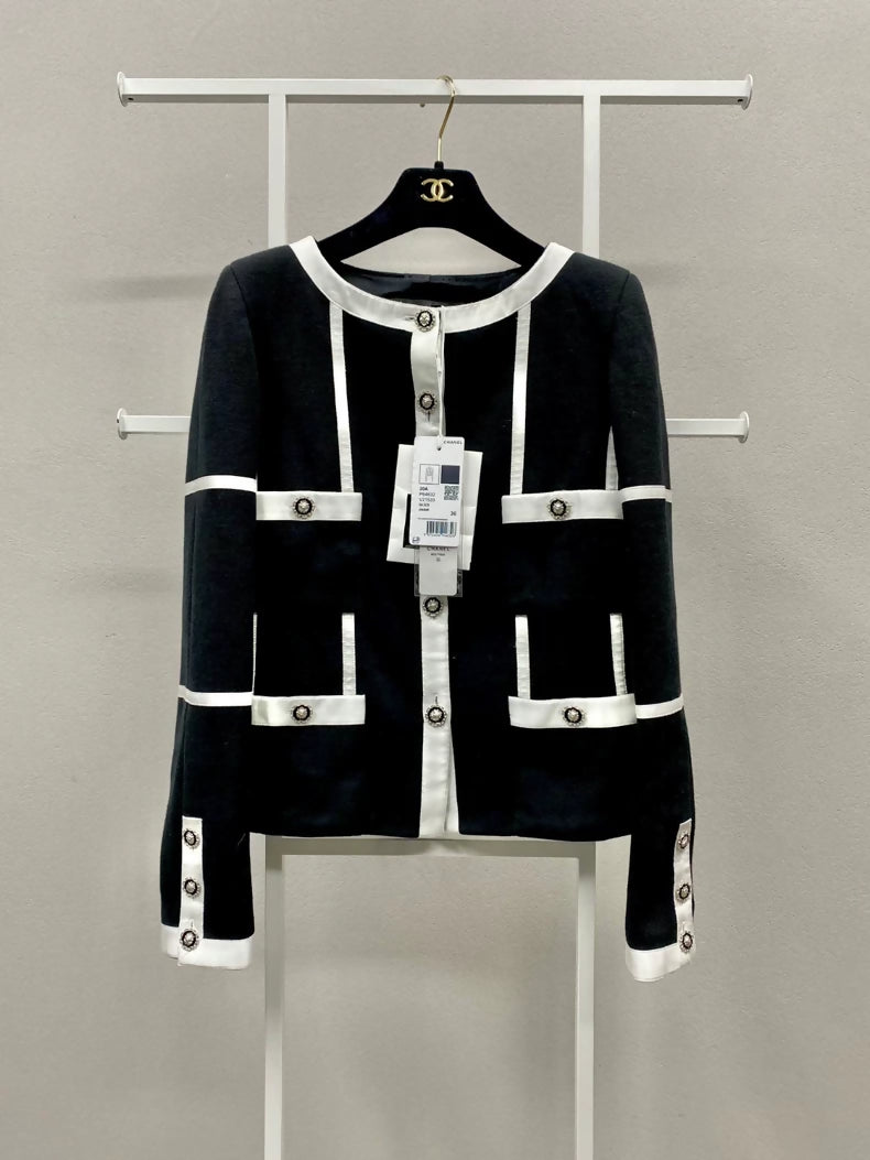 Chanel 20A Black and White Color Block Four-Pocket Jacket