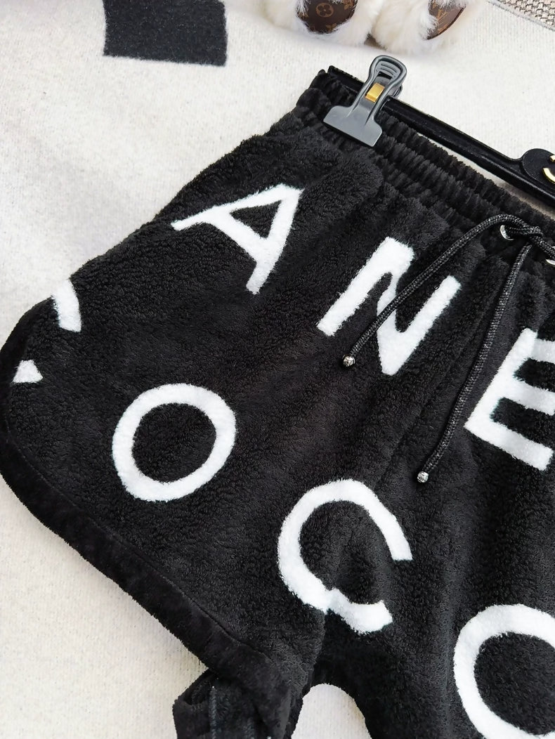 Chanel 23M coco beach black and white logo terry shorts