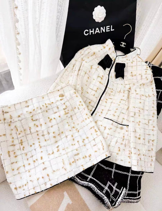 CHANEL Chanel 19SS jacket and skirt set 36FR - 36 Jacket - Vintage fashion from Wararni