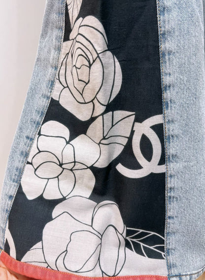 Chanel 21 catwalk camellia jeans