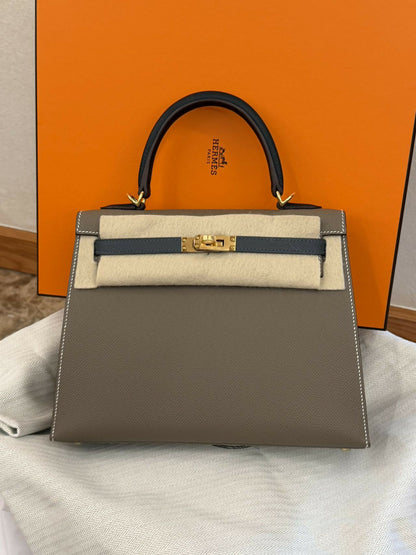 Hermès Kelly Sellier 25 Étoupe, Noir & Gris Étain Epsom with Gold Hardware