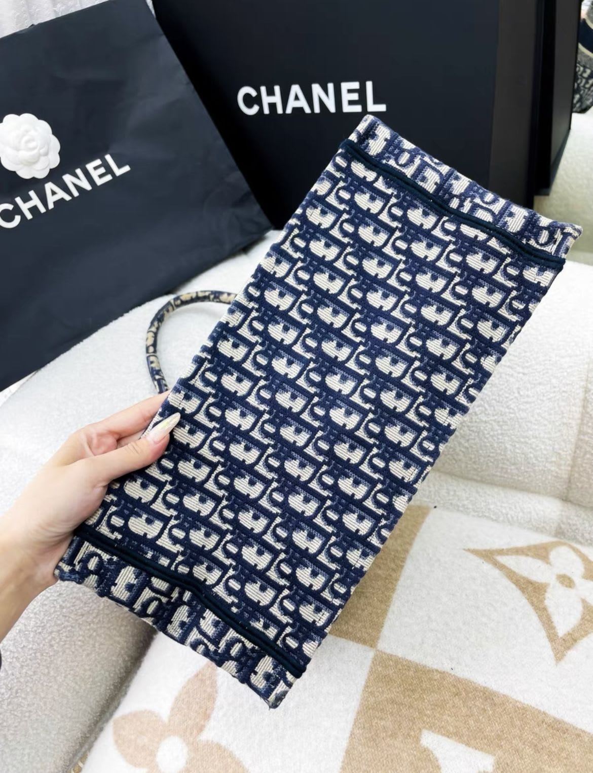 Dior classic popular blue presbyopic tote bag medium – Wararni.com