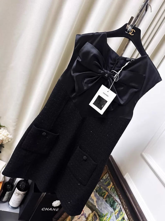 Chanel 25K black silk tweed dress