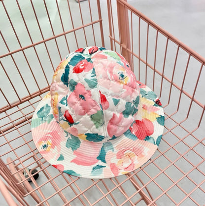 CHANEL Chanel floral bucket hat - 56 Accessories - Vintage fashion from Wararni