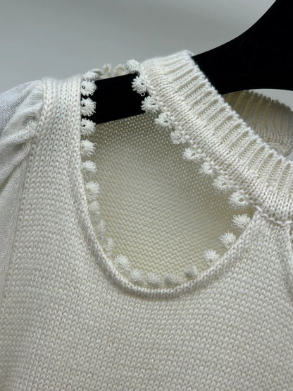 Chanel 25K openwork beige neckline knit sweater