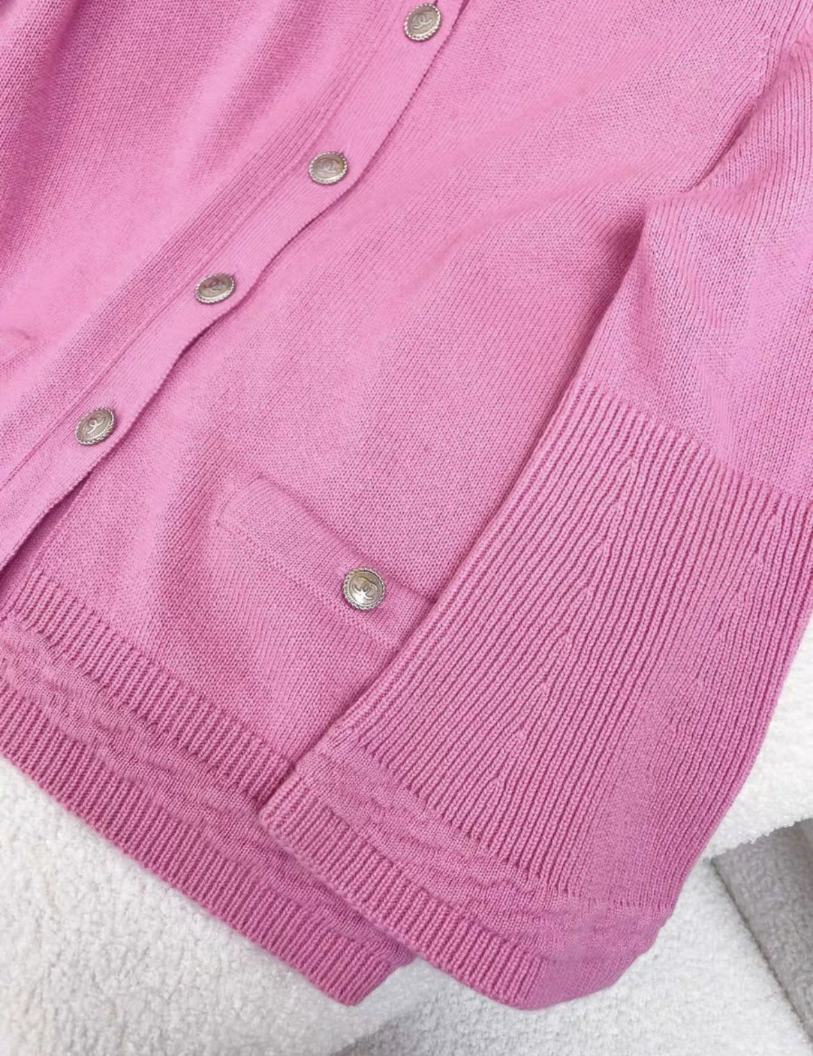 Chanel pink cashmere knitted cardigan Wararni