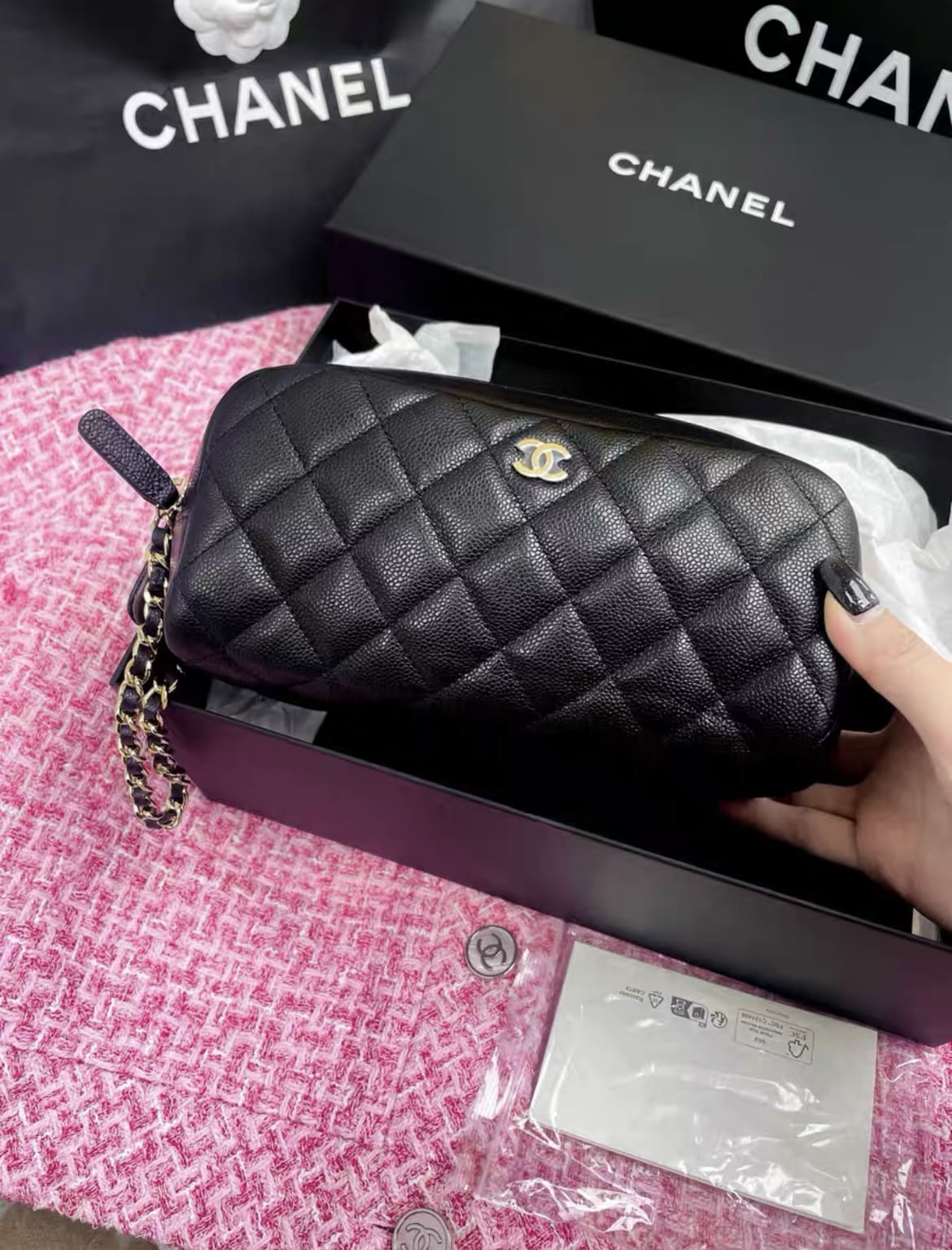 CHANEL Chanel 24 black gold lychee leather makeup toiletry bag clutch - Medium Clutch Bag - Secondhand luxury from Wararni