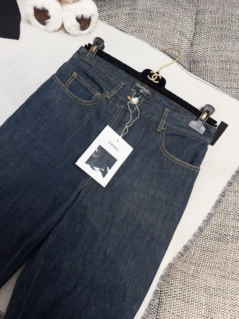 Chanel 25c dark blue straight denim jeans