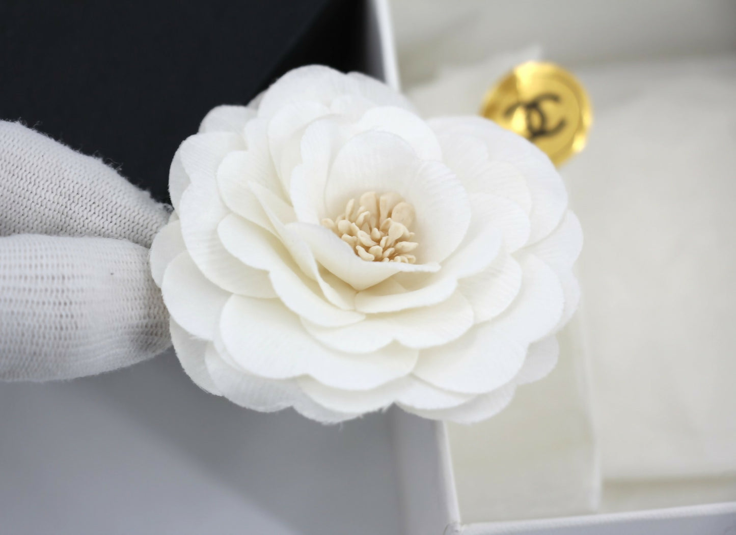 Chanel Vintage 81-85 Fabric White Camellia Brooch
