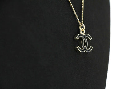 Chanel Vintage 06V Enamel Classic Black CC Light Gold Necklace