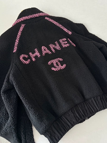 Chanel 19B Black and Pink Lamb wool Zip-Up Jacket