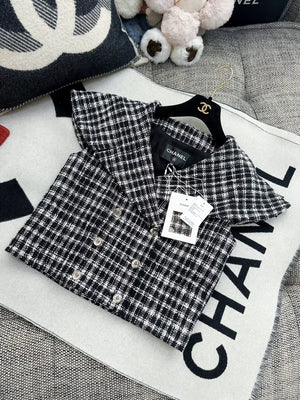 Chanel 25S black & white vest