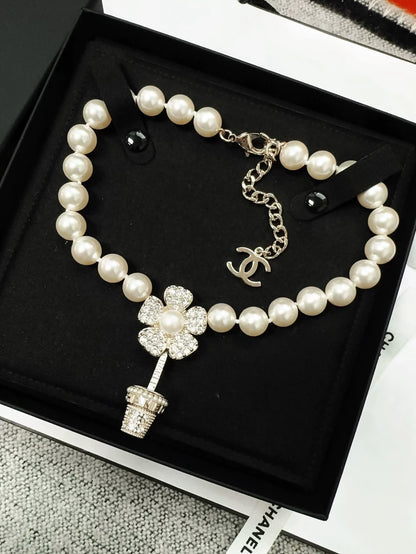 Chanel 23S flower pot pearl flower necklace