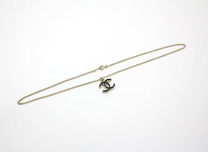Chanel Vintage 06V Enamel Classic Black CC Light Gold Necklace