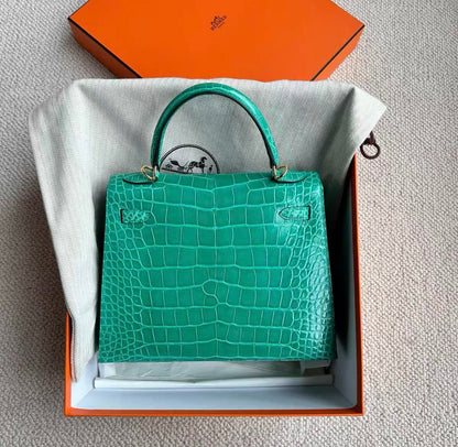 Hermes Kelly 25 imperial green shiny alligator gold hardware