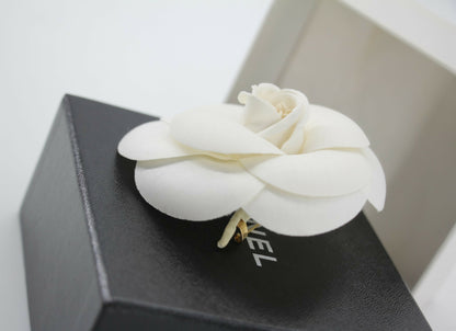Chanel Vintage 81-85 White Silk Camellia Brooch