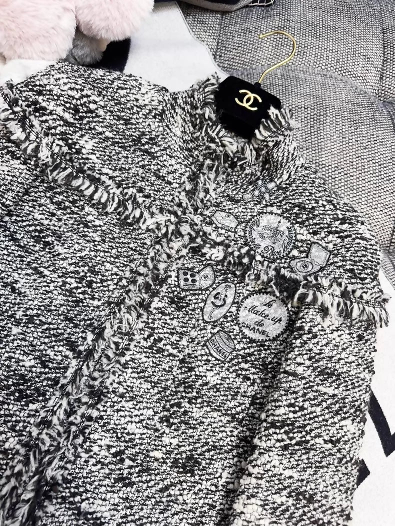 Chanel 04A black and white tweed jacket