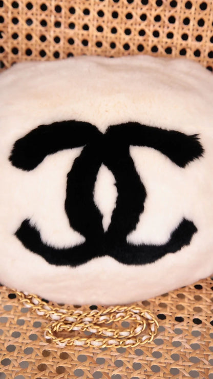 Chanel 2001 White Fur Shoulder Bag Hand Warmer