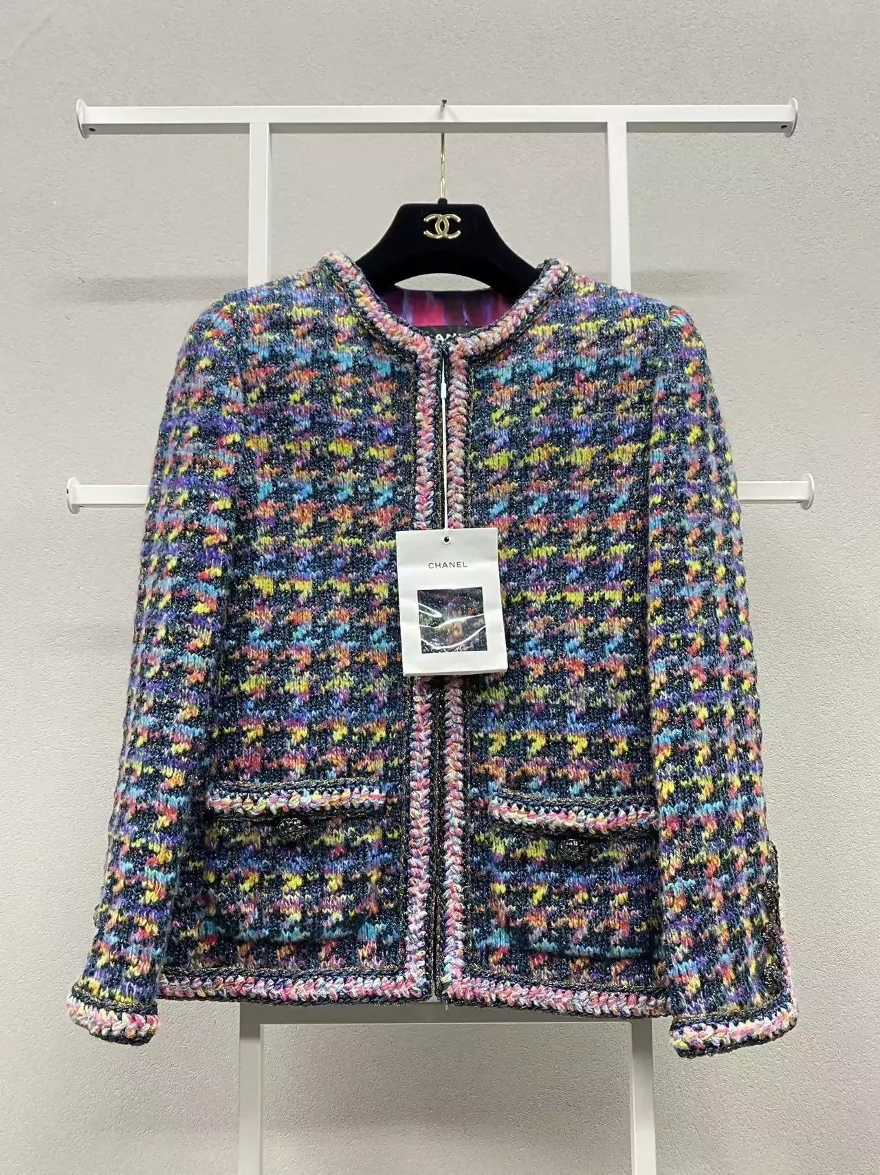Chanel 2022 Early Autumn Houndstooth Tweed Jacket