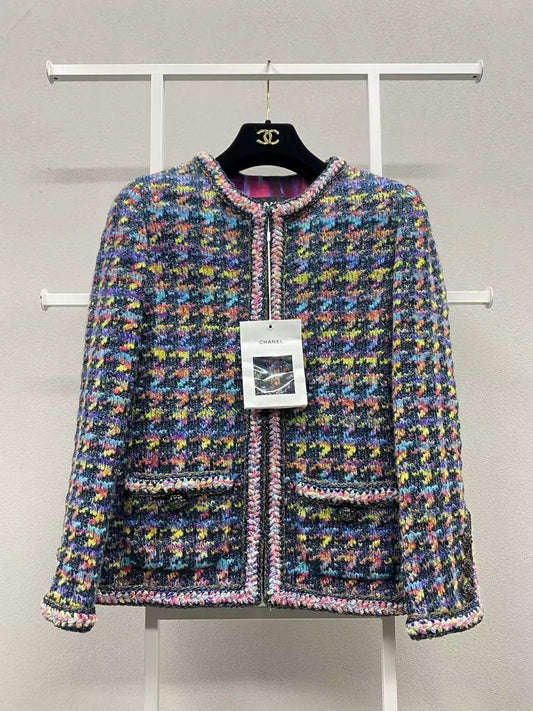 Chanel 2022 Early Autumn Houndstooth Tweed Jacket