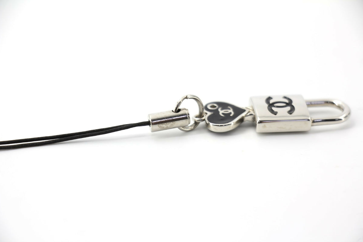 Chanel Vintage 07P Metal Silver Keyring Bag Charm