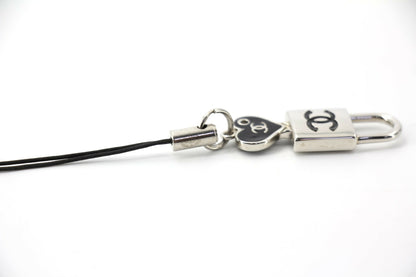 Chanel Vintage 07P Metal Silver Keyring Bag Charm
