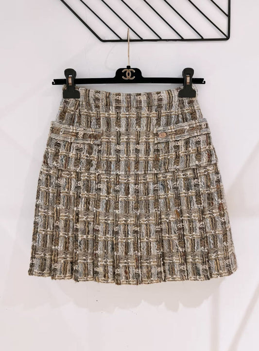 CHANEL Chanel Rome series tweed pleated skirt from catwalk - 34 Skirt - Vintage fashion from Wararni