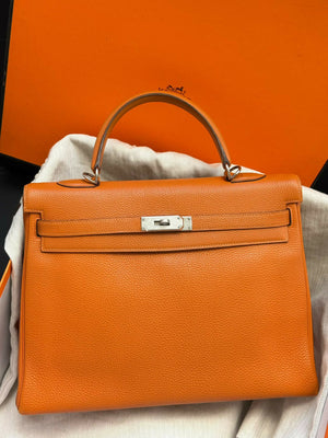 Hermès Kelly 35 Feu / Orange Hermès Togo Leather with Palladium Hardware Square