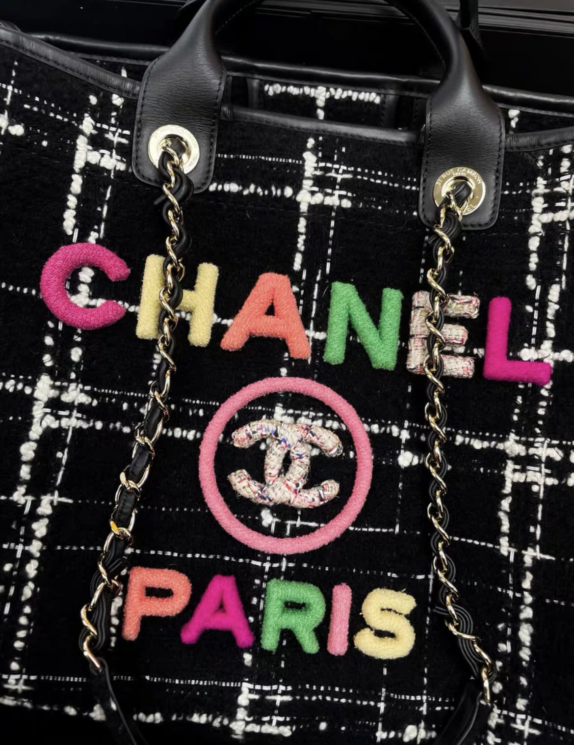 Chanel 22AW  black and white plaid with colorful letters woolen beach bag