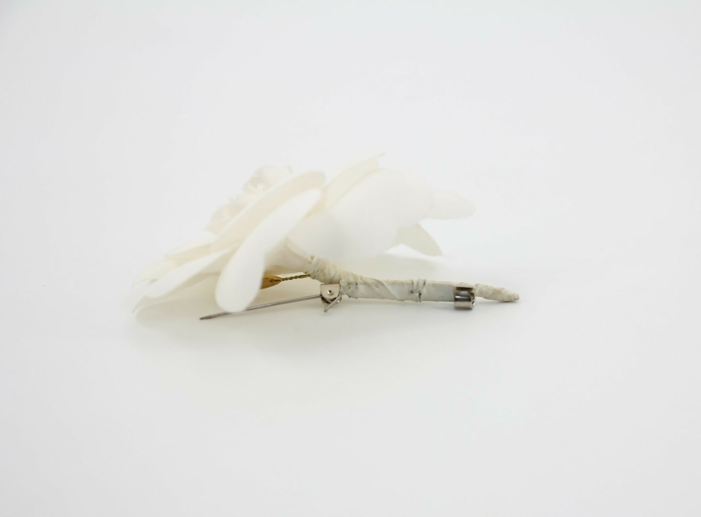 Chanel Vintage 81-85 Silk White Camellia Brooch