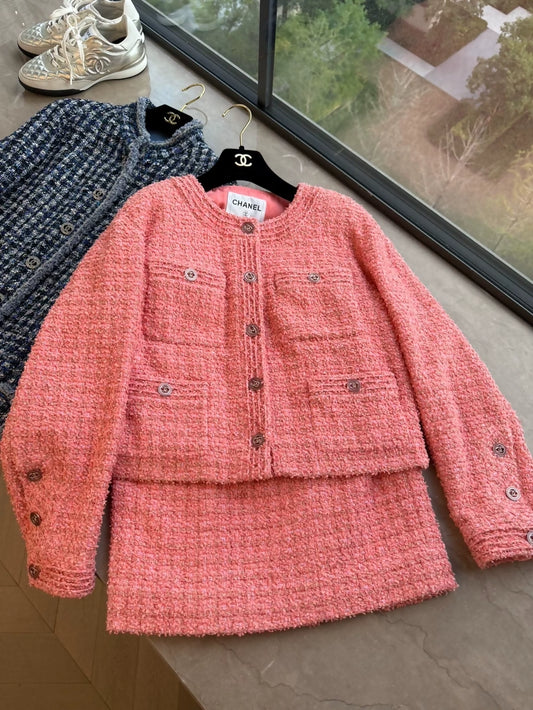 Chanel 20p orange tweed  set