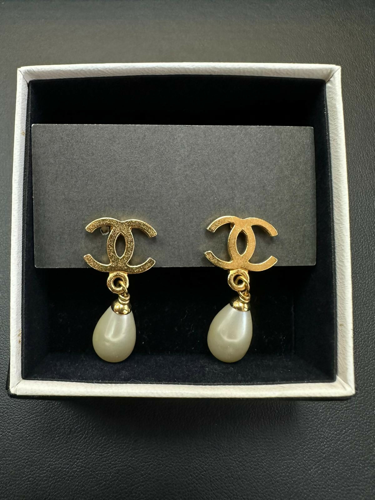 Chanel Vintage 95A Gold Plated & Imitation Pearl Dangle Clip-on Earrings