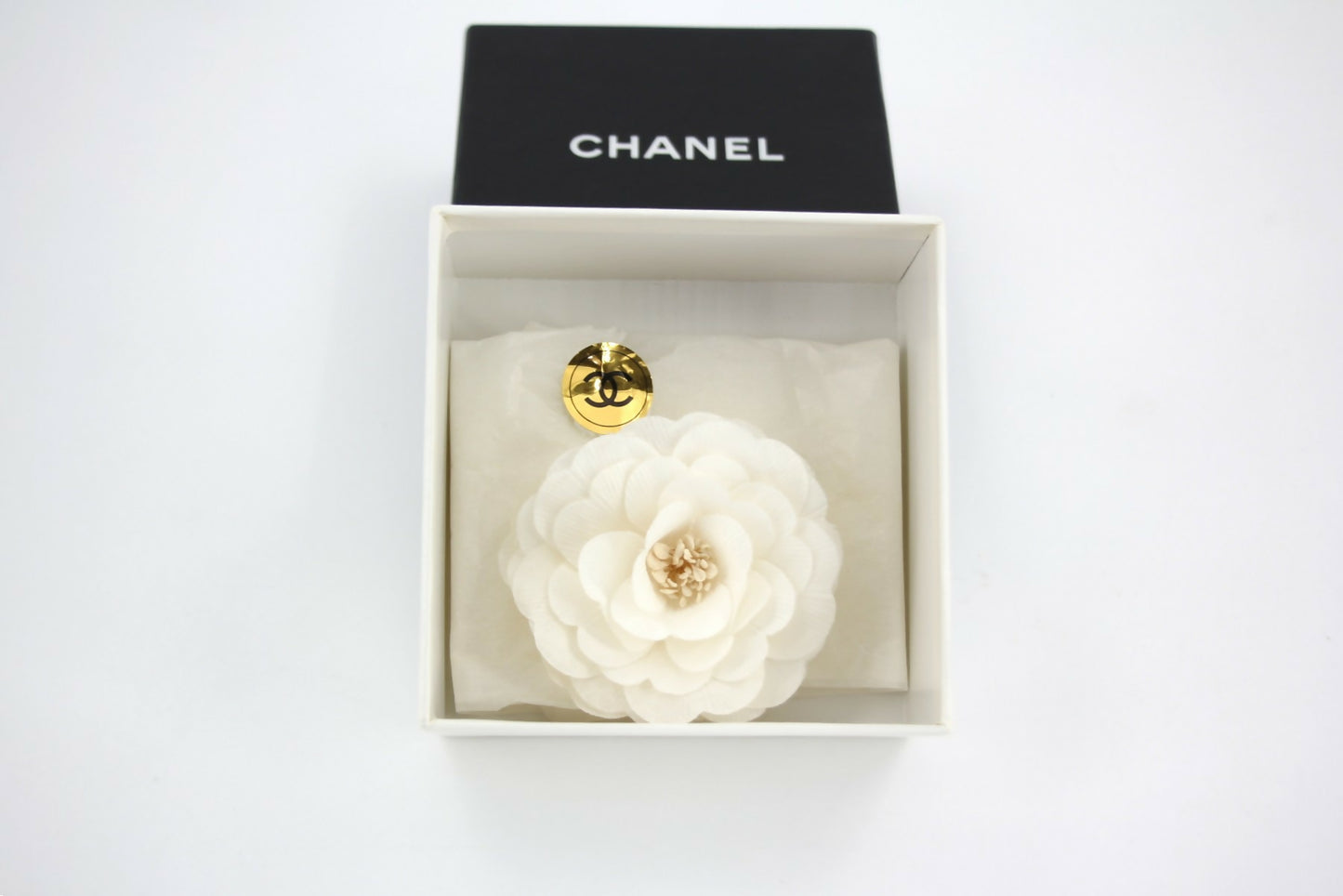 Chanel Vintage 81-85 Fabric White Camellia Brooch