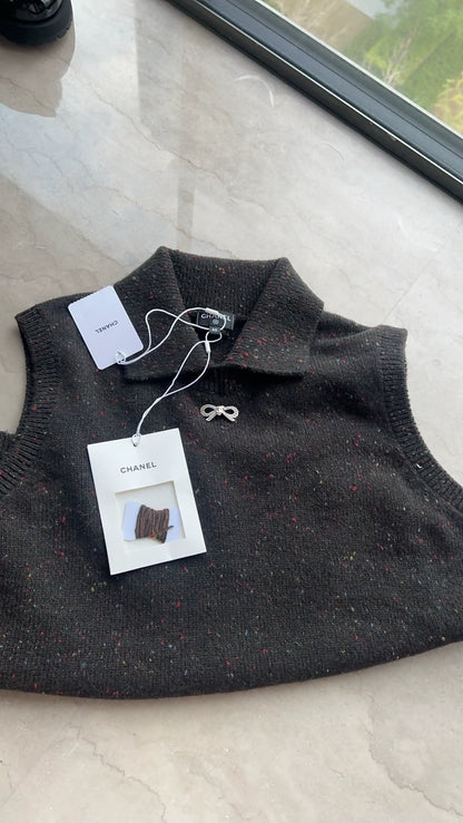 Chanel 25N dark brown top