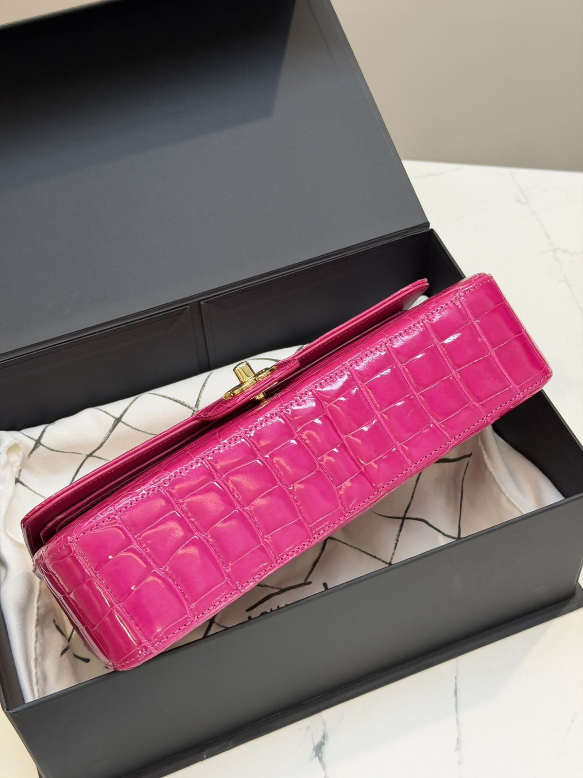 CHANEL Classic Flap Medium Rose Scheherazade Shiny Crocodile Gold Hardware